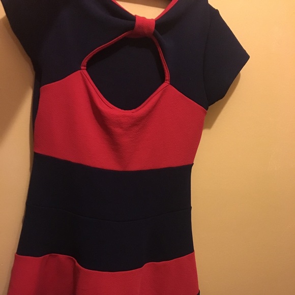 Dark blue and red dress - Picture 2 of 2